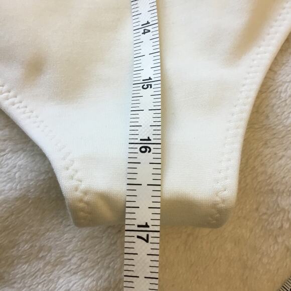 Love Bonito White Amalthea Padded Lace Trim Bodysuit - Picture 16 of 16